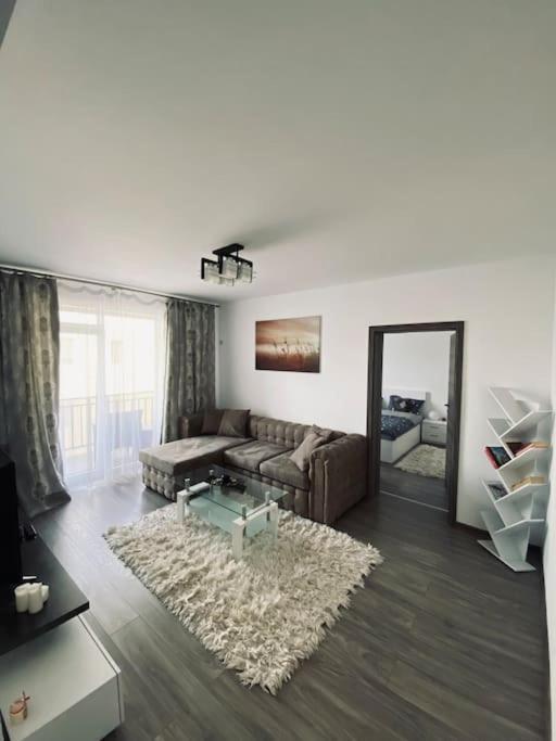 Apartament 2 Camere Modern Si Confortabil Giroc Екстериор снимка